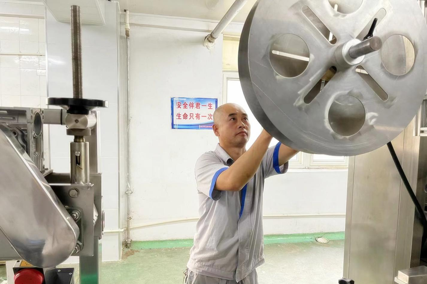 【技能标兵】矫宏亮:诚心钻研 勇于攀登