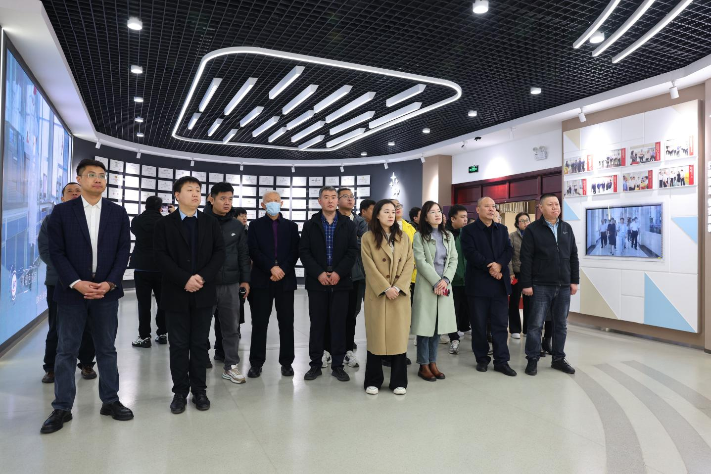 周村经济开发区基层党组织来山东EBET易博网站集团参观学习