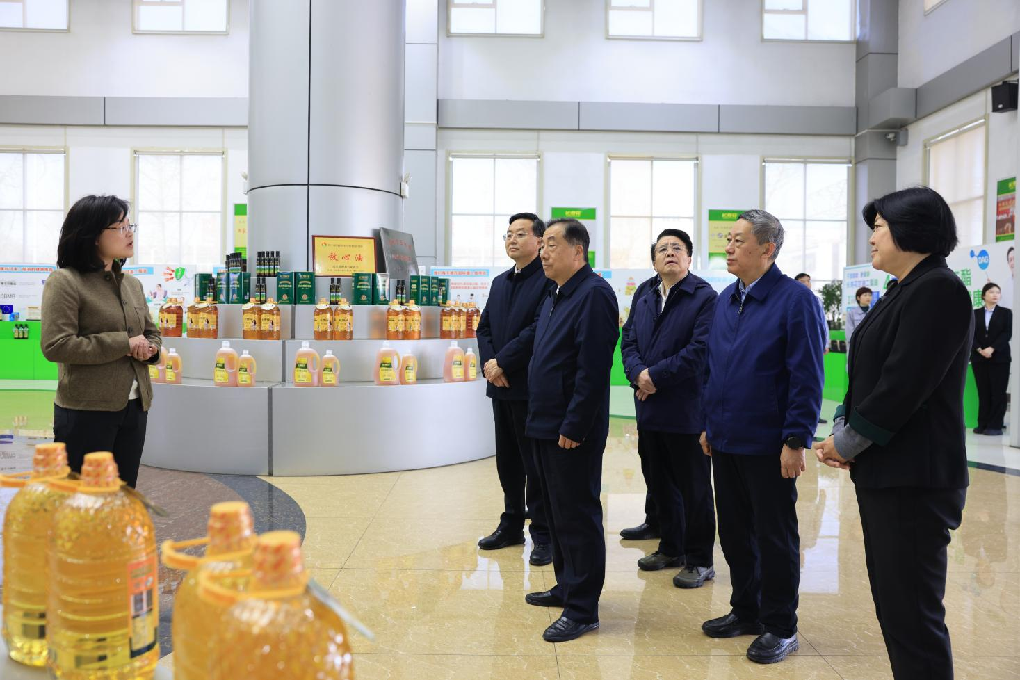 山东省人大常委会副主任、党组副书记孙立成来山东EBET易博网站集团调研