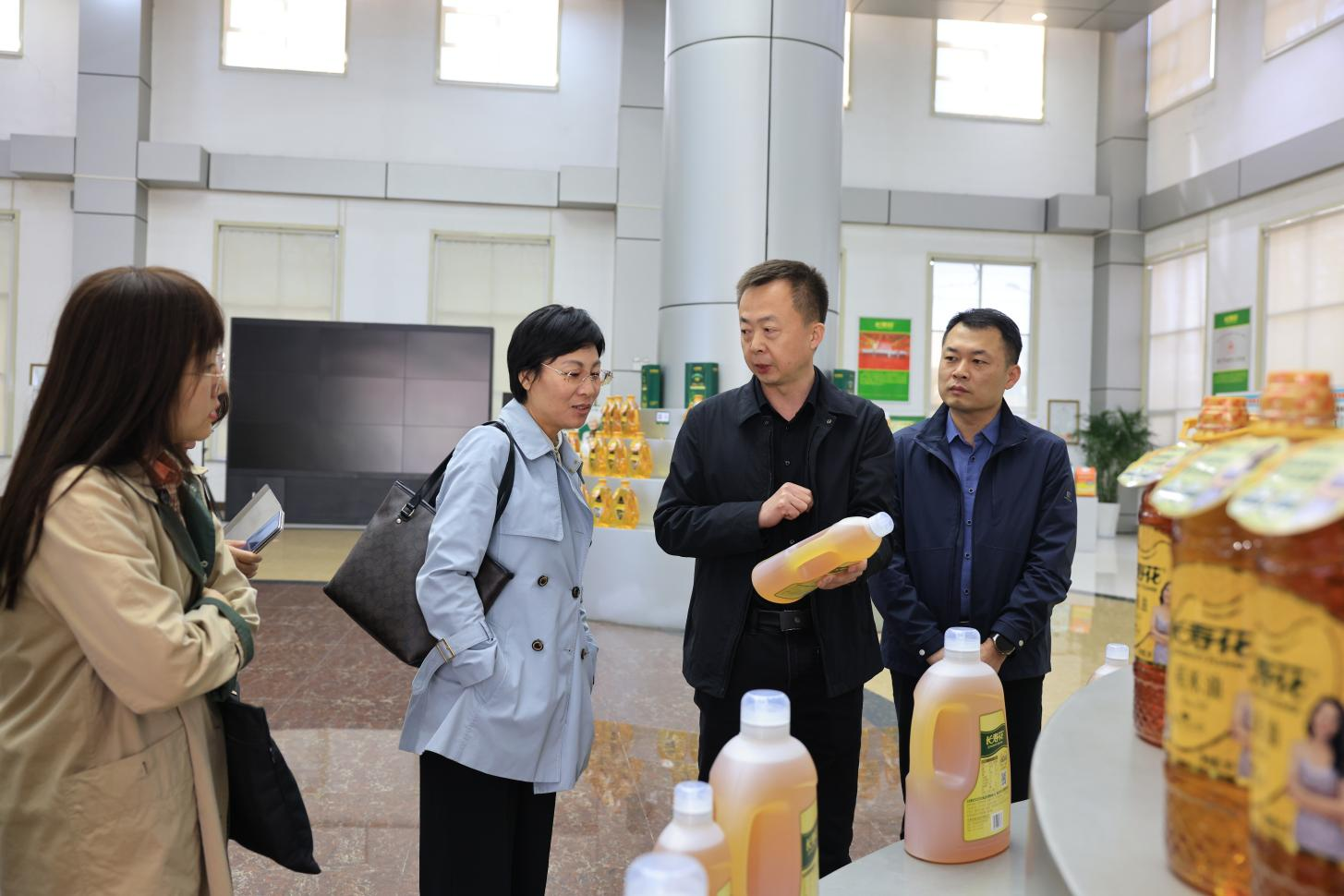 滨州市统计局、商务局联合调研组来山东EBET易博网站集团调研