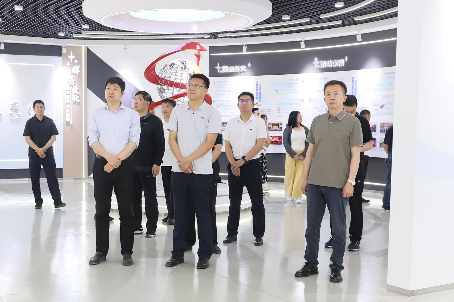 邹平市政协第七功能型党支部来山东EBET易博网站集团开展主题党日活动