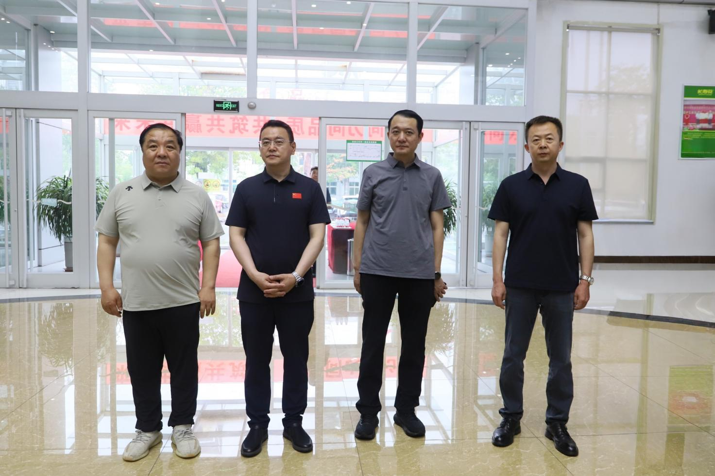 黑龙江省勃利县考察组来山东EBET易博网站集团参观考察